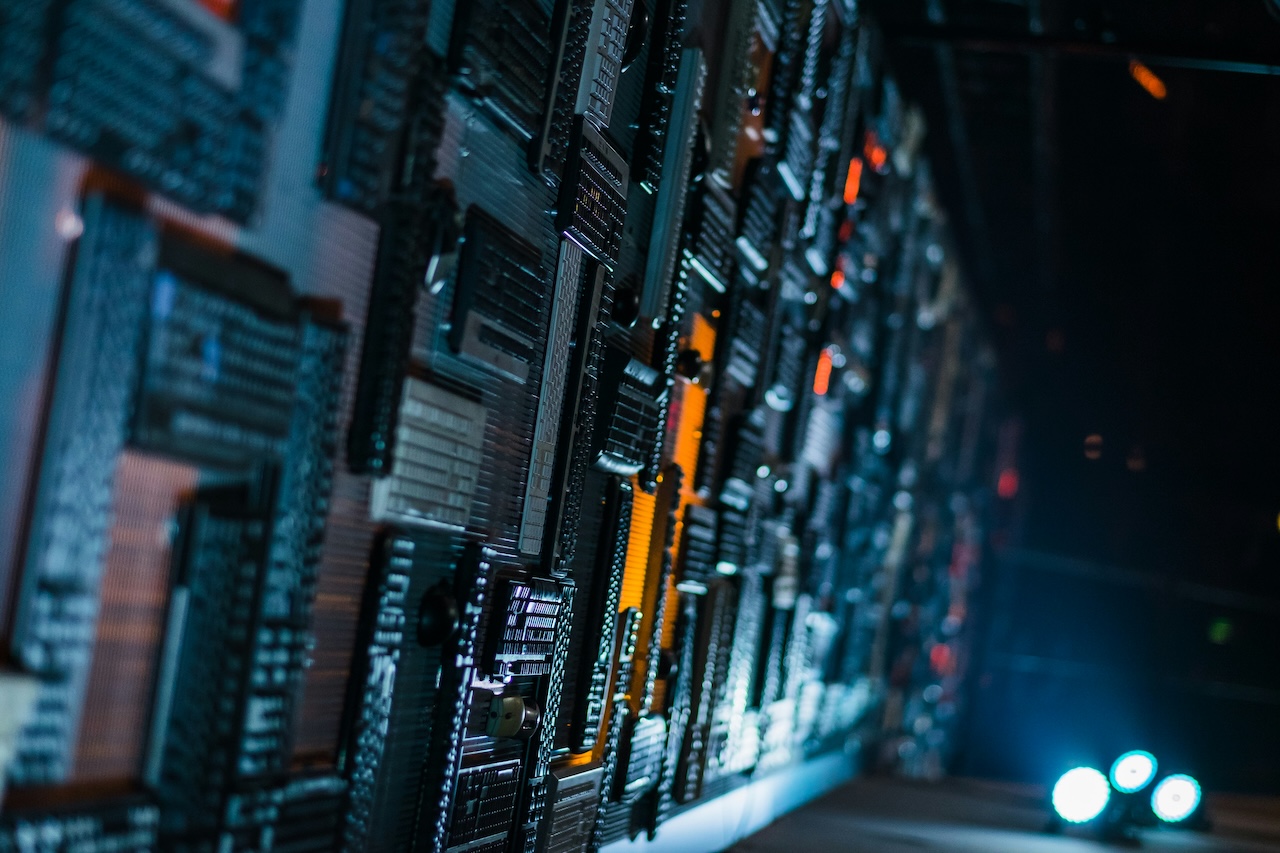 What Advantages Does VPS Hosting Really Offer?